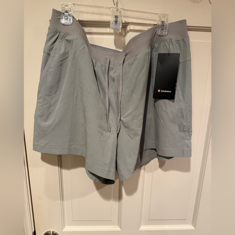 lululemon Zeroed In Light Gray Crinkle Texture Athletic Shorts